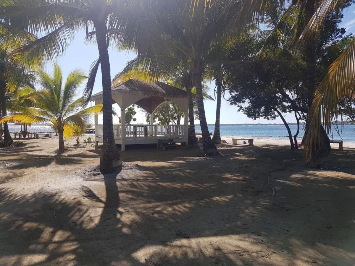 Sea Eye Hotel - Laguna Building Utila Dış mekan fotoğraf