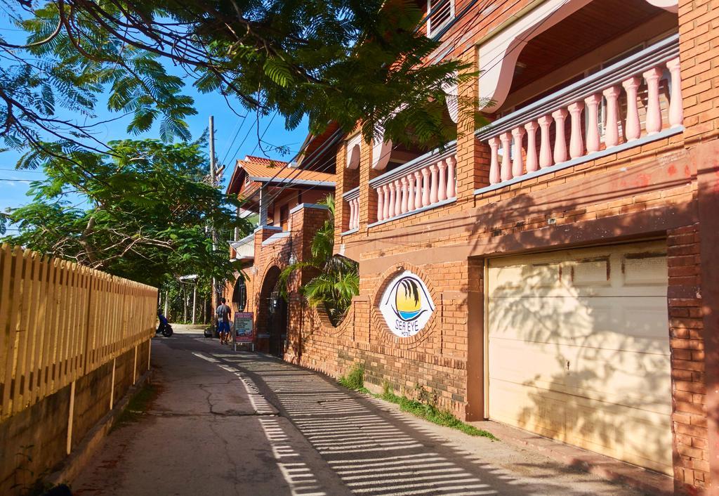 Sea Eye Hotel - Laguna Building Utila Dış mekan fotoğraf